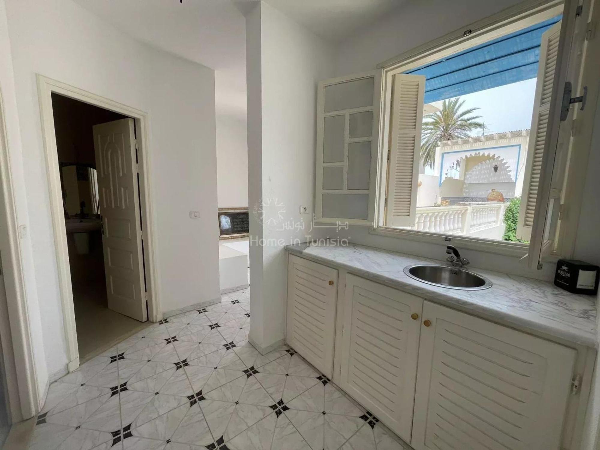 Seasonal Traditional House In Medina Monastir